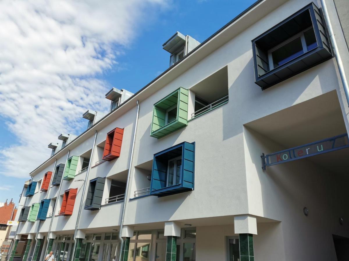 Antracit Apartman - Free Parking Pécs Kültér fotó